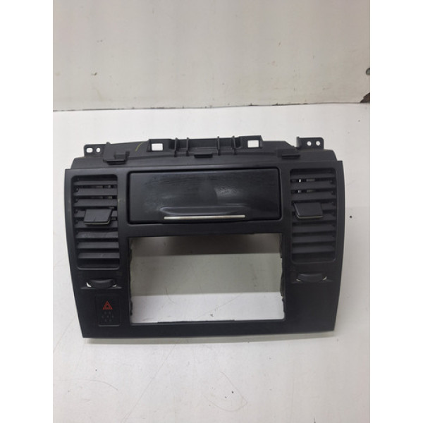 Moldura Painel Central Difusor Nissan Tiida 010 N°68260el00a