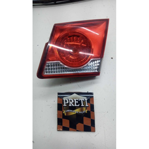 Lanterna Tampa Traseira Direita Chevrolet Cruze 2013 Sedan