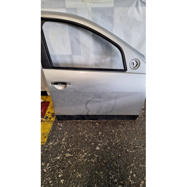 Porta Dianteira Direita Renault Duster  2015 C/detalhe 