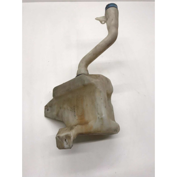 Reservatório De Água Do Esguicho Para Brisa Punto 2011