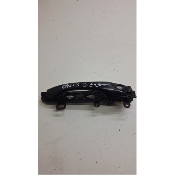 Maçaneta Externa Dianteira Esquerda Chevrolet Onix Lt 2022 