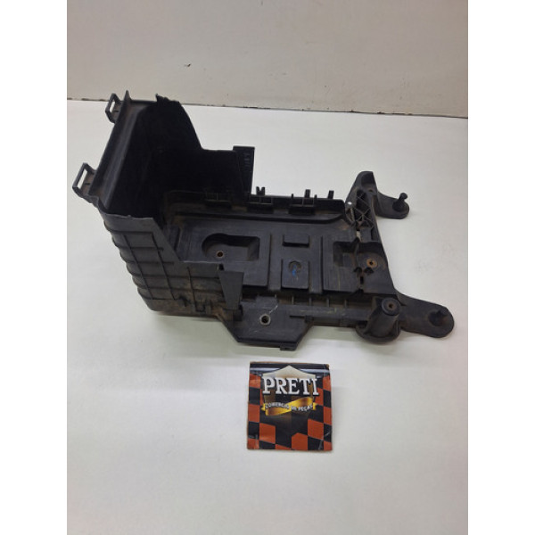 Suporte Caixa Bateria Volkswagen Passat 13/14  N°1k0915333