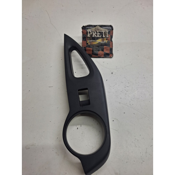 Moldura Botão Vidro Traseiro Direito Corolla Cross 2023 