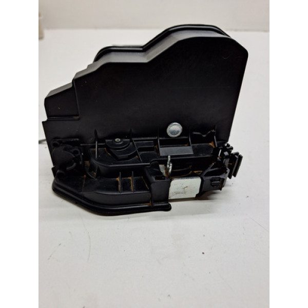 Fechadura De Porta Traseira Direita Bmw X1 2013/2014