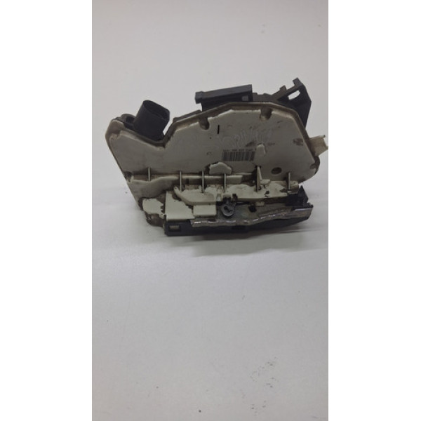 Fechadura Porta Traseira Direita Volkswagen Amarok 2010 