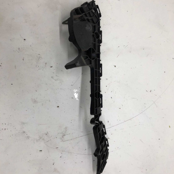 Suporte Do Para Choque Traseiro  Toyota Yaris Sedan 2018 L/e