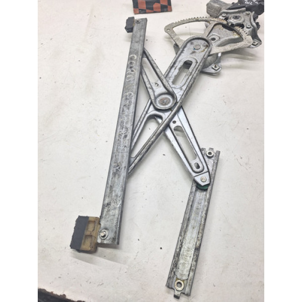 Maquina De Vidro Dianteira Direita Toyota Corolla 2012