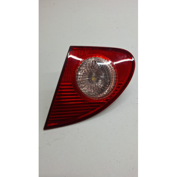 Lanterna Tampa Lado Direito Toyota Corolla 2003 / 2008