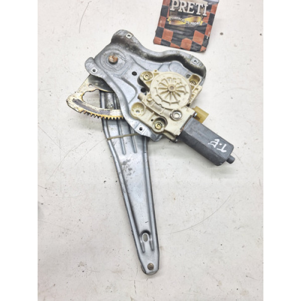 Maquina De Vidro Traseira Esquerda Toyota Filder 2005/2006