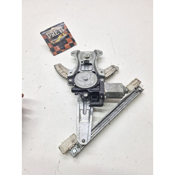 Maquina De Vidro Traseira Direita Nissan March 2017