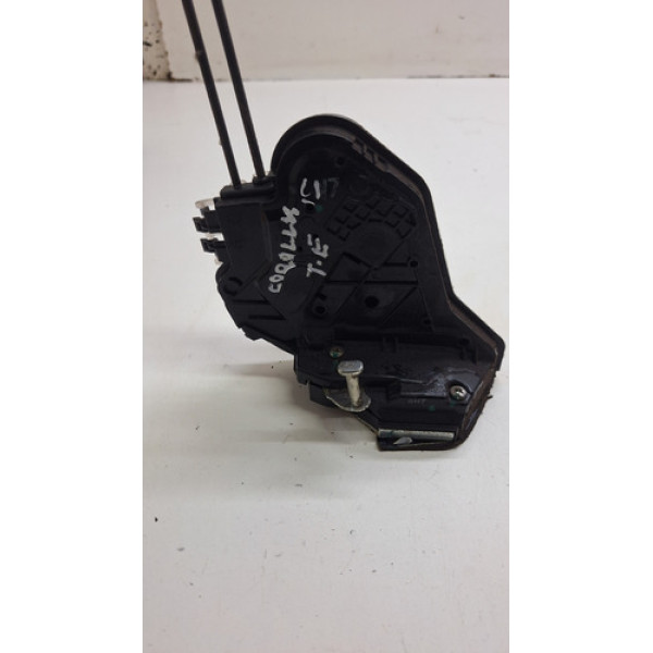 Fechadura Porta Traseira Lado Esquerda Toyota Corolla 2016