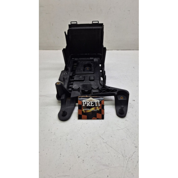 Suporte De Bateria Volkswagen Passat Tsi 2.0 2012 / 2015