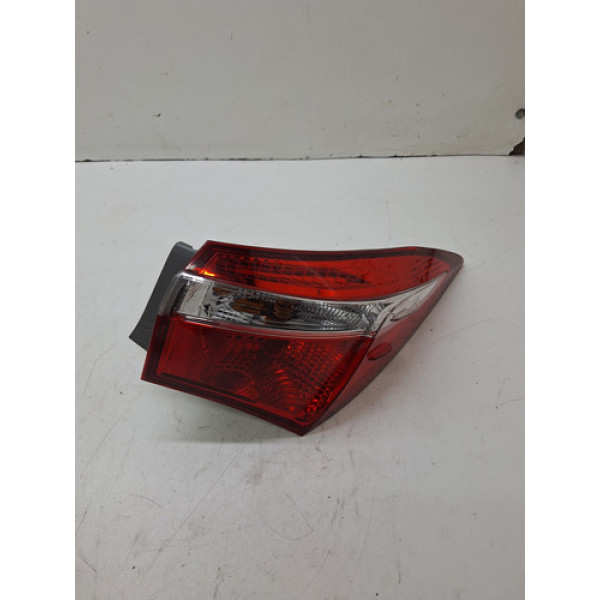 Lanterna Traseira Direita Toyota Corolla 1.8 Gli 015 / 2016