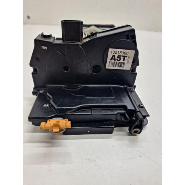 Fechadura De Porta Dianteira Esquerda Chevrolet Onix 2018