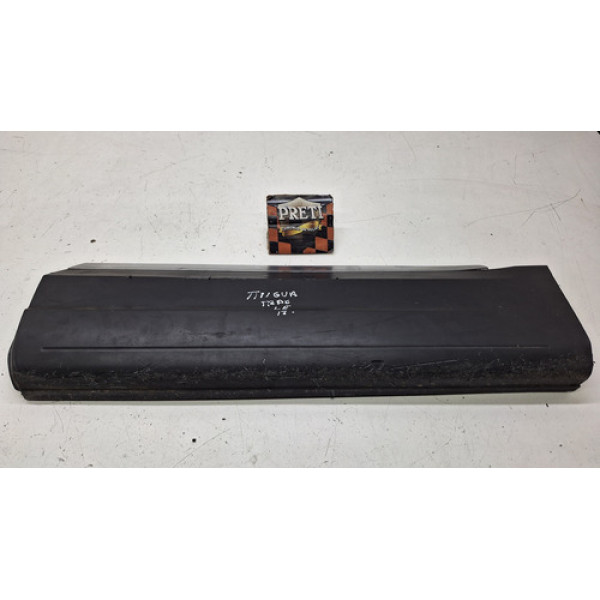 Aplique Traseiro Esquerdo Volkswagen Tiguan 2012 