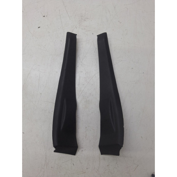 Par Moldura Acabamento Parabrisa Gm Onix 2014 N°52048248