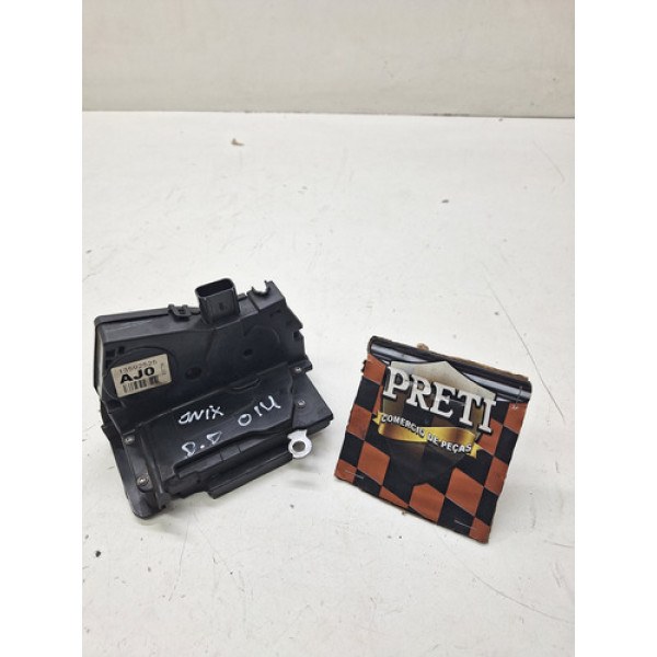 Fechadura Dianteira Direita Chevrolet Onix 2014/2015
