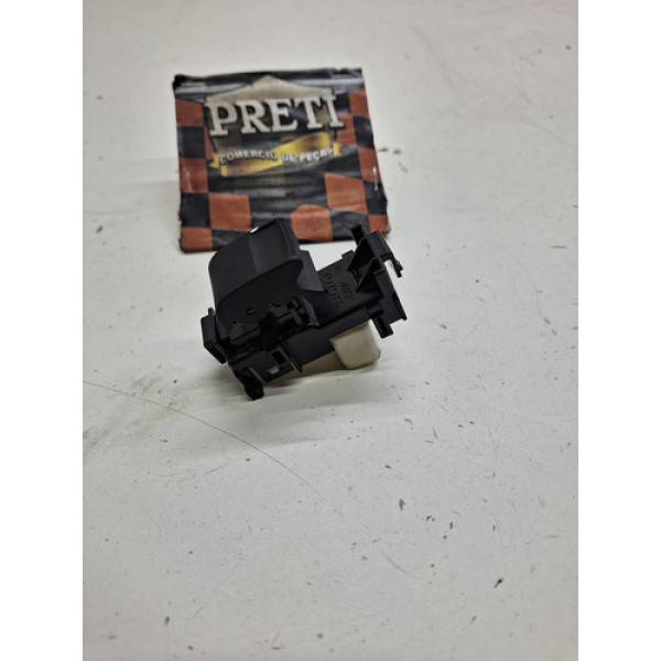 Botão Vidro Elétrico Traseiro Direito Toyota Etios 2019/2019