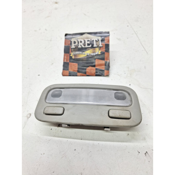 Luz Teto / Cortesia Toyota Corolla Filder 1.8 2005 / 2006