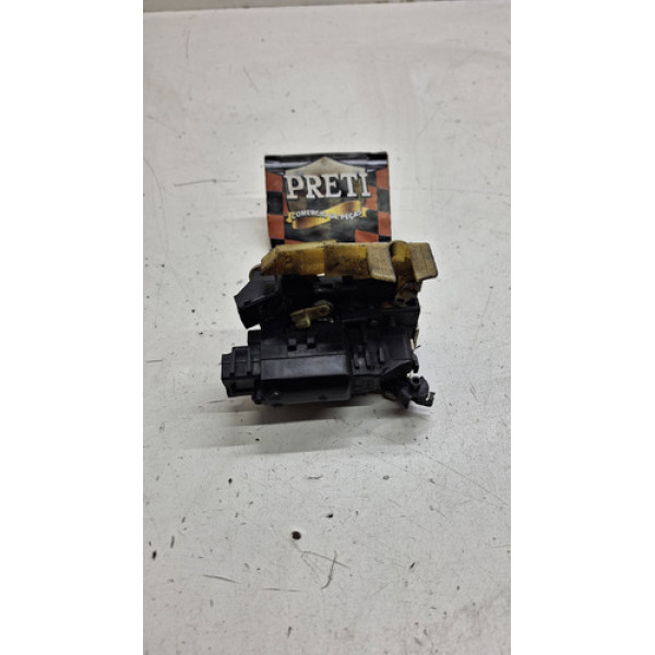 Fechadura De Porta Dianteira Direita Renault Duster 2015 