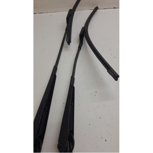 Par Limpador Parabrisa Chevrolet Onix Lt 2022 / 2023