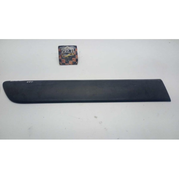 Aplique Lateral Direito Kangoo 2008