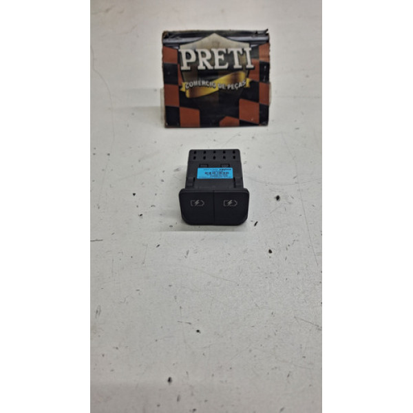 Usb Console Central Nissan Versa 2022 / 2023 