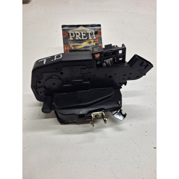 Fechadura De Porta Traseira Direita Nissan Livina 2010 