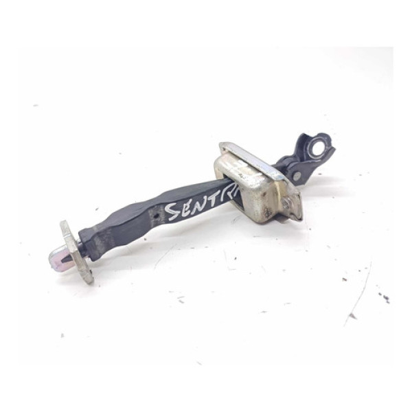Limitador Porta Traseira Esquerda Nissan Sentra 2014/2015