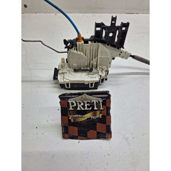 Fechadura Porta Dianteira Direita Mercedes Cla200 2017 